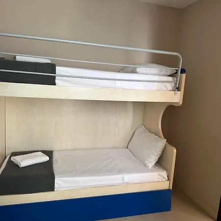 Seaside Retreat 3bed W Garage In Spb! By Homely Διαμέρισμα