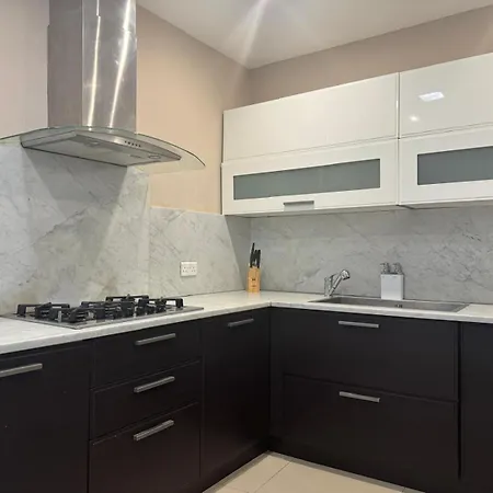 Seaside Retreat 3bed W Garage In Spb! By Homely St Paul's Bay