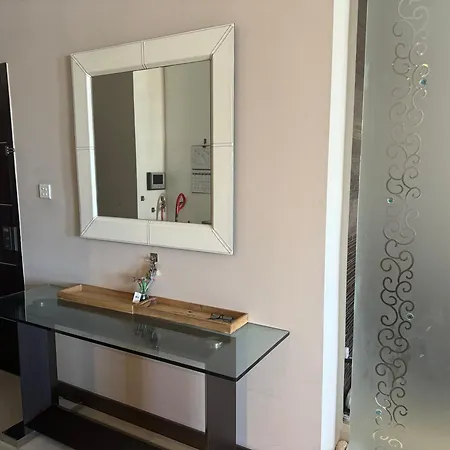 Seaside Retreat 3bed W Garage In Spb! By Homely *