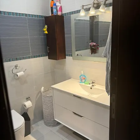 Seaside Retreat 3bed W Garage In Spb! By Homely