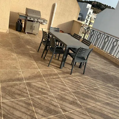 Seaside Retreat 3bed W Garage In Spb! By Homely Apartment