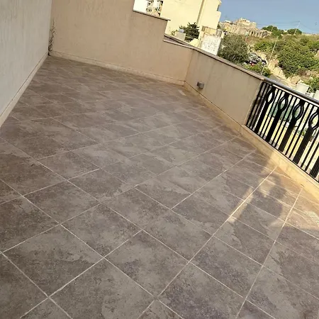 Apartment Seaside Retreat 3bed W Garage In Spb! By Homely *
